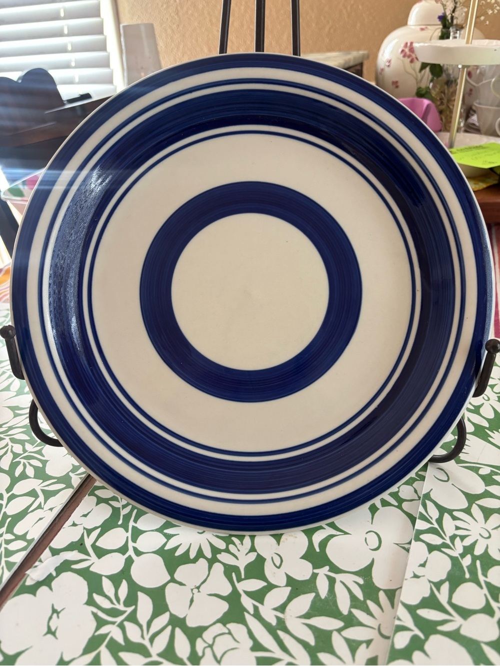 Royal Norfolk stoneware blue and white circle design